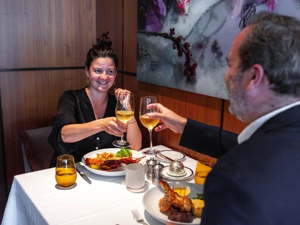 Ambassador Cruise Line Renaissance Louchebem Restaurant Lifestyle ©Alexander Rudolph.jpg